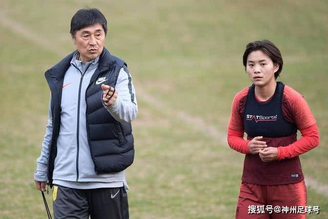 罗马诺：范尼出任莱斯特城新主教练，协议已达成